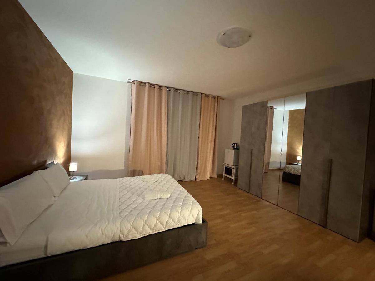 Готель Leone D'Oro 2 - Milano Street Местре Екстер'єр фото